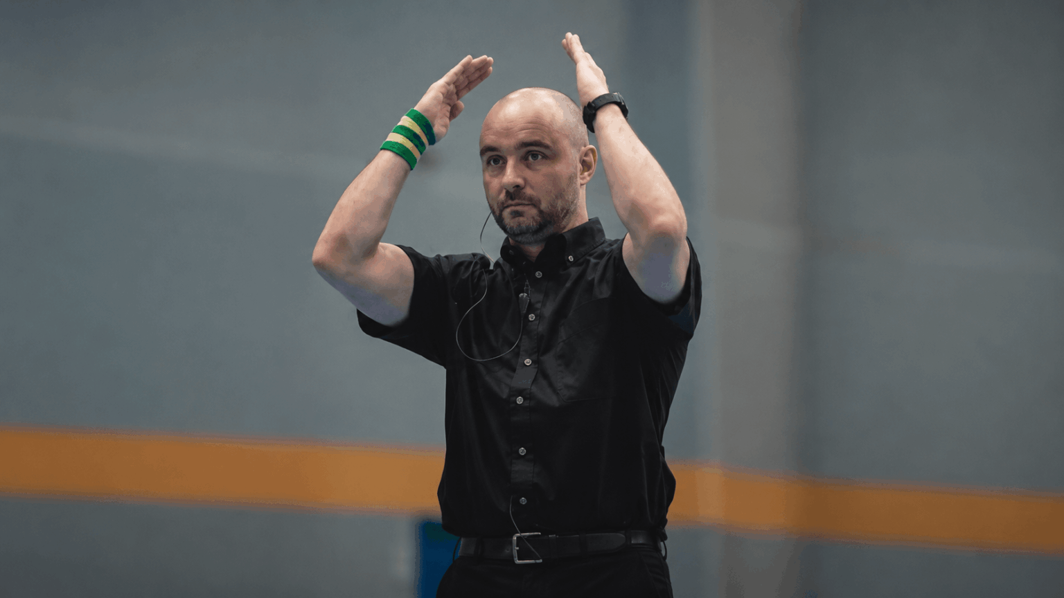 Pontuação no Jiu Jitsu árbitro sinalizando pontos em competição