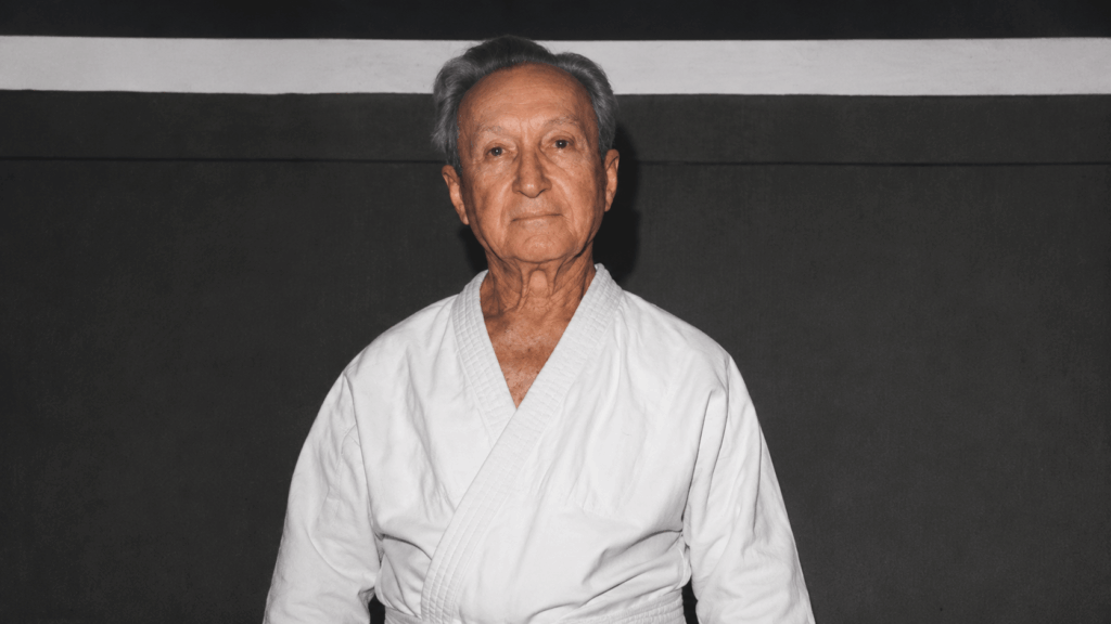 Carlos Gracie: A História do Patriarca Que Fundou o Jiu Jitsu Brasileiro Carlos Gracie, patriarca da família Gracie e fundador do Jiu Jitsu brasileiro, conhecido como Pai Branco