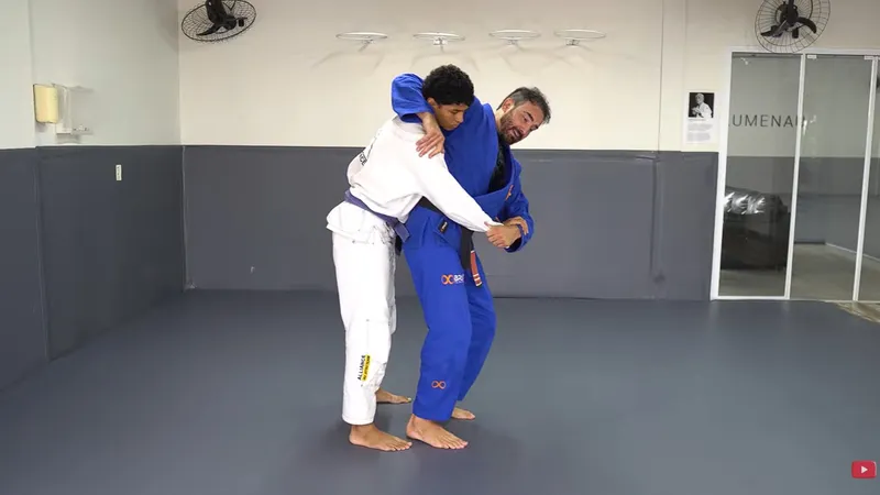 Aula do módulo Em Pé do GFR: treino de quedas